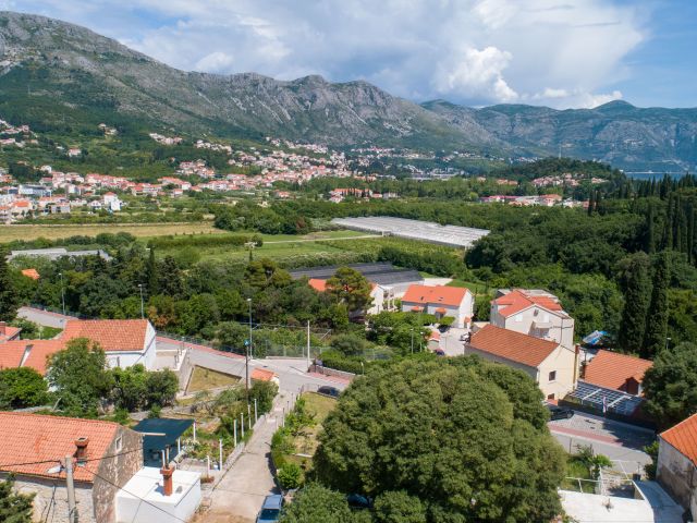 Sale of an old manor house with potential near Dubrovnik