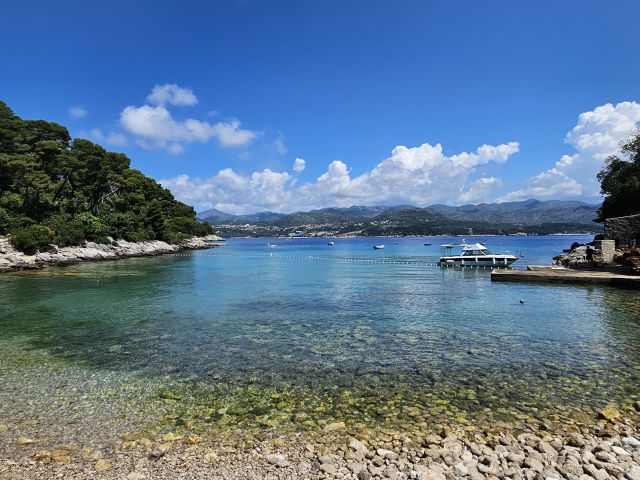 Šarmantna kuća za odmor s velikom okućnicom/ KOLOČEP/DUBROVNIK