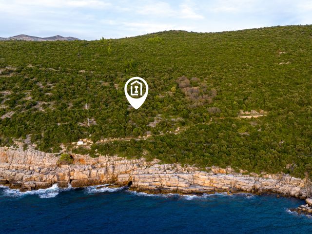 Sale of an agricultural land with ruins, Konavle