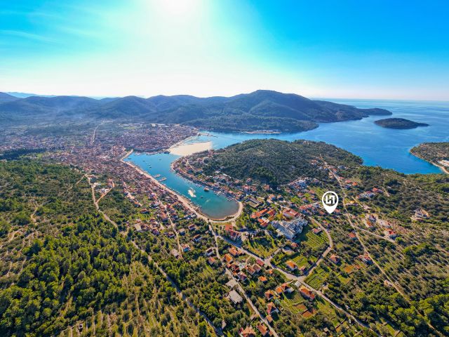 Building plot for sale in a great location in Vela Luka, Korcula