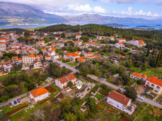 Prodaja građevinskog zemljišta u centru mjesta Žrnovo na otoku Korčula