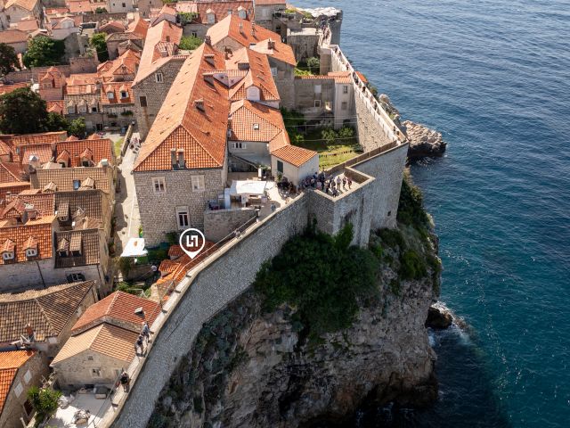 Sale of a stone house for renovation with a view of the city walls, Dubrovnik