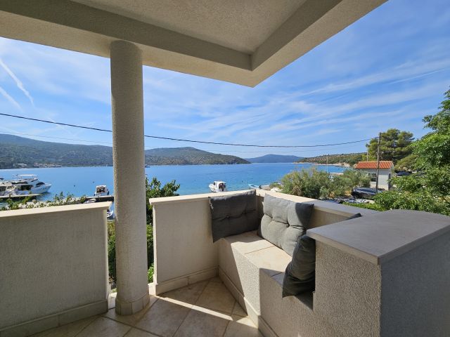 Sale of a beautiful house in the first row to the sea in Slano, near Dubrovnik