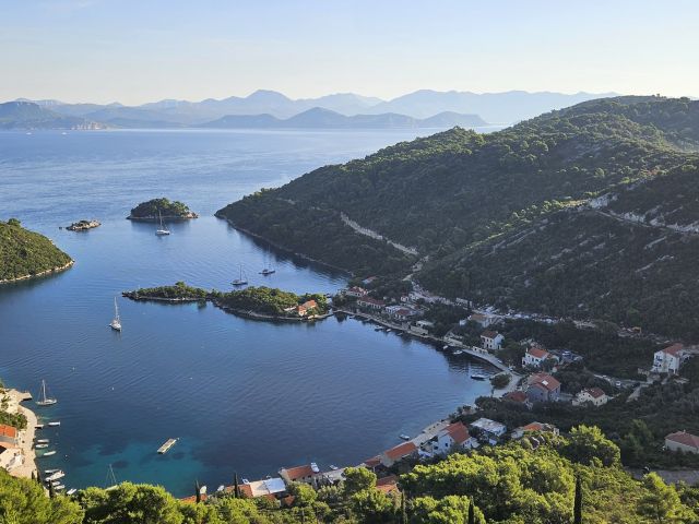 Prodaja zemljišta s građevinskom dozvolom za izgradnju luskuzne vile na otoku Mljetu