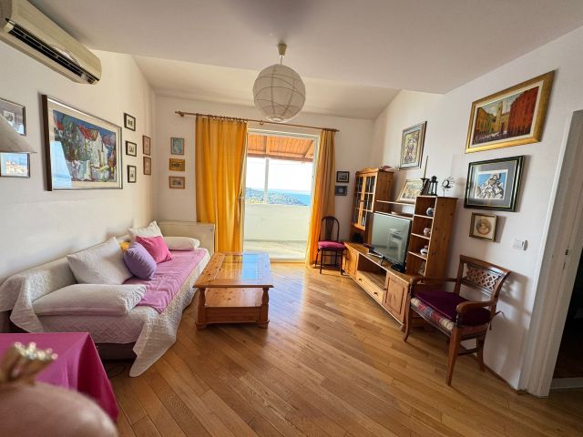 Sale of a family apartment with a view of the sea and Dubrovnik