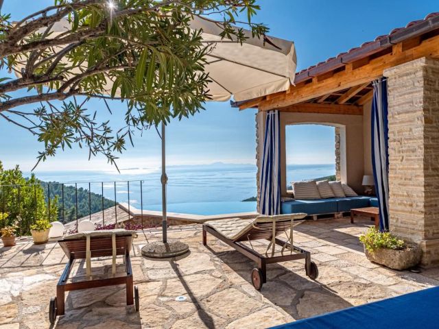 Luxury villa on Korčula for sale